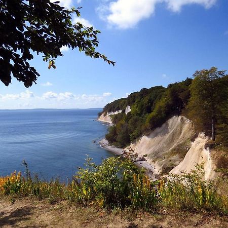 Villa-Rosengarten-Ferienwohnung-Baumhaus-Mit-Seeblick Sassnitz Esterno foto