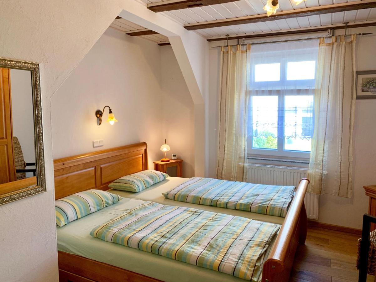 Villa-Rosengarten-Ferienwohnung-Baumhaus-Mit-Seeblick Sassnitz Esterno foto