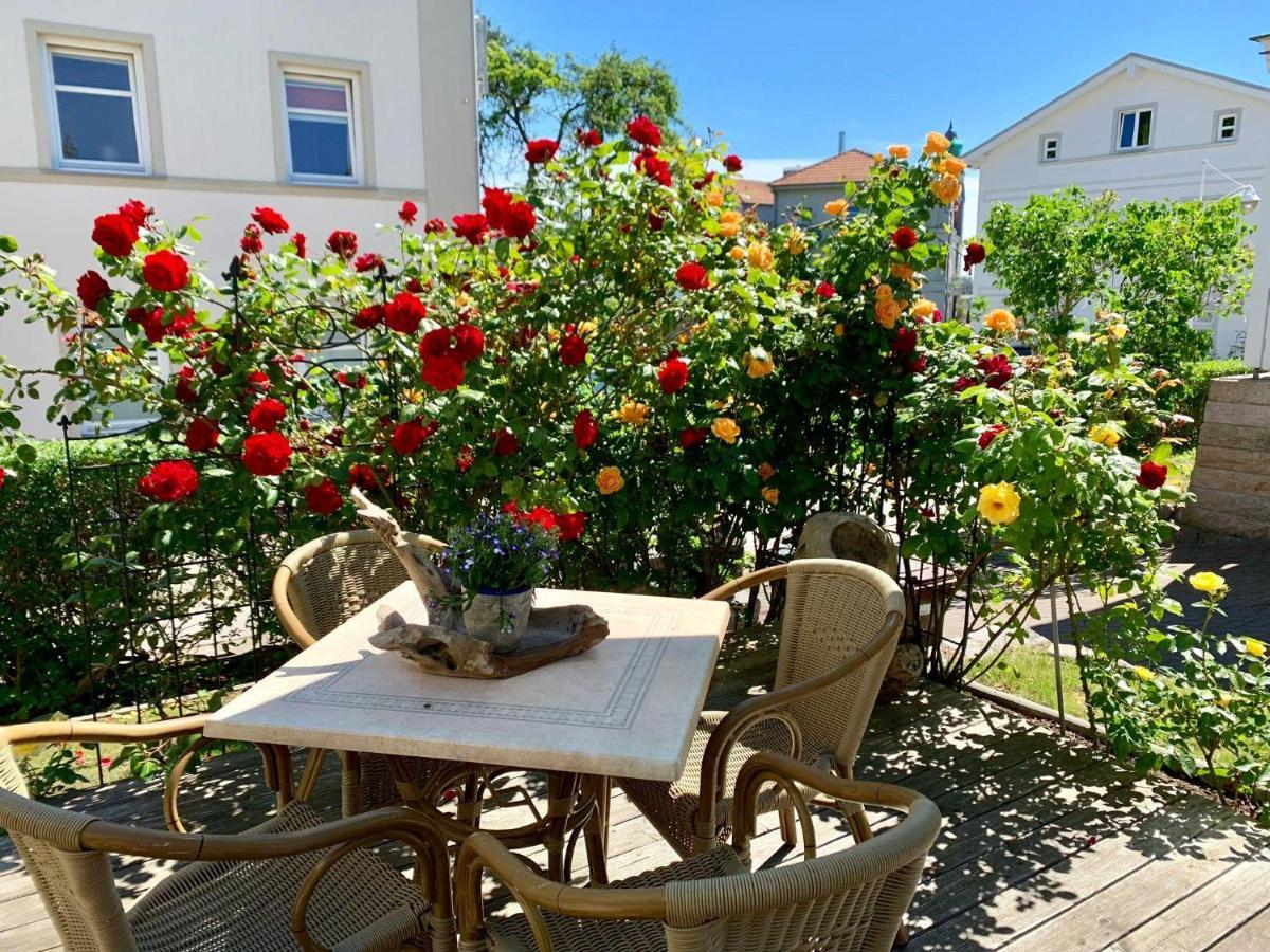 Villa-Rosengarten-Ferienwohnung-Baumhaus-Mit-Seeblick Sassnitz Esterno foto