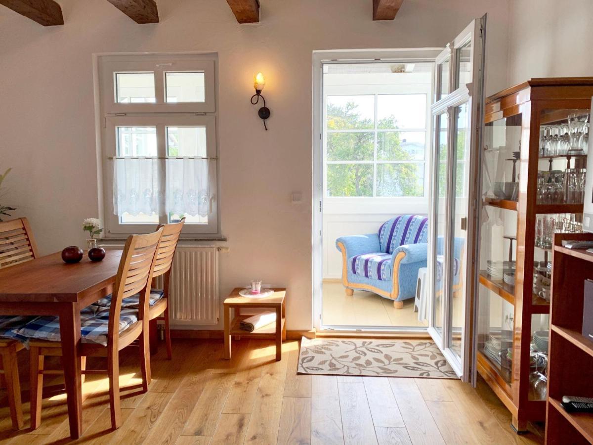 Villa-Rosengarten-Ferienwohnung-Baumhaus-Mit-Seeblick Sassnitz Esterno foto