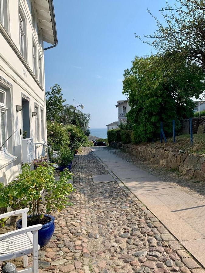 Villa-Rosengarten-Ferienwohnung-Baumhaus-Mit-Seeblick Sassnitz Esterno foto